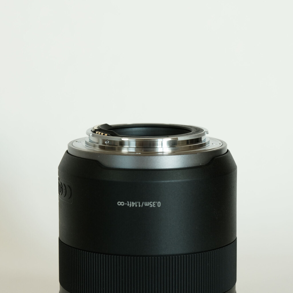 Canon RF85mm F2 MACRO IS STM Canon RF85mm F2 MACRO IS STM