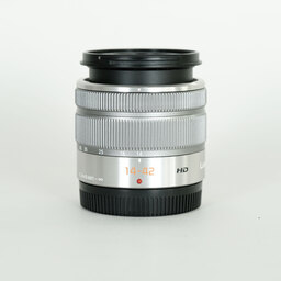 Panasonic LUMIX G VARIO 14-42mm F3.5-5.6II ASPH. MEGA O.I.S.  シルバー    H-FS1442A-S Panasonic LUMIX G VARIO 14-42mm F3.5-5.6II ASPH. MEGA O.I.S.  シルバー    H-FS1442A-S