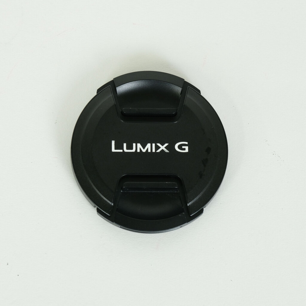 Panasonic LEICA DG NOCTICRON 42.5mm / F1.2 ASPH. / POWER O.I.S.