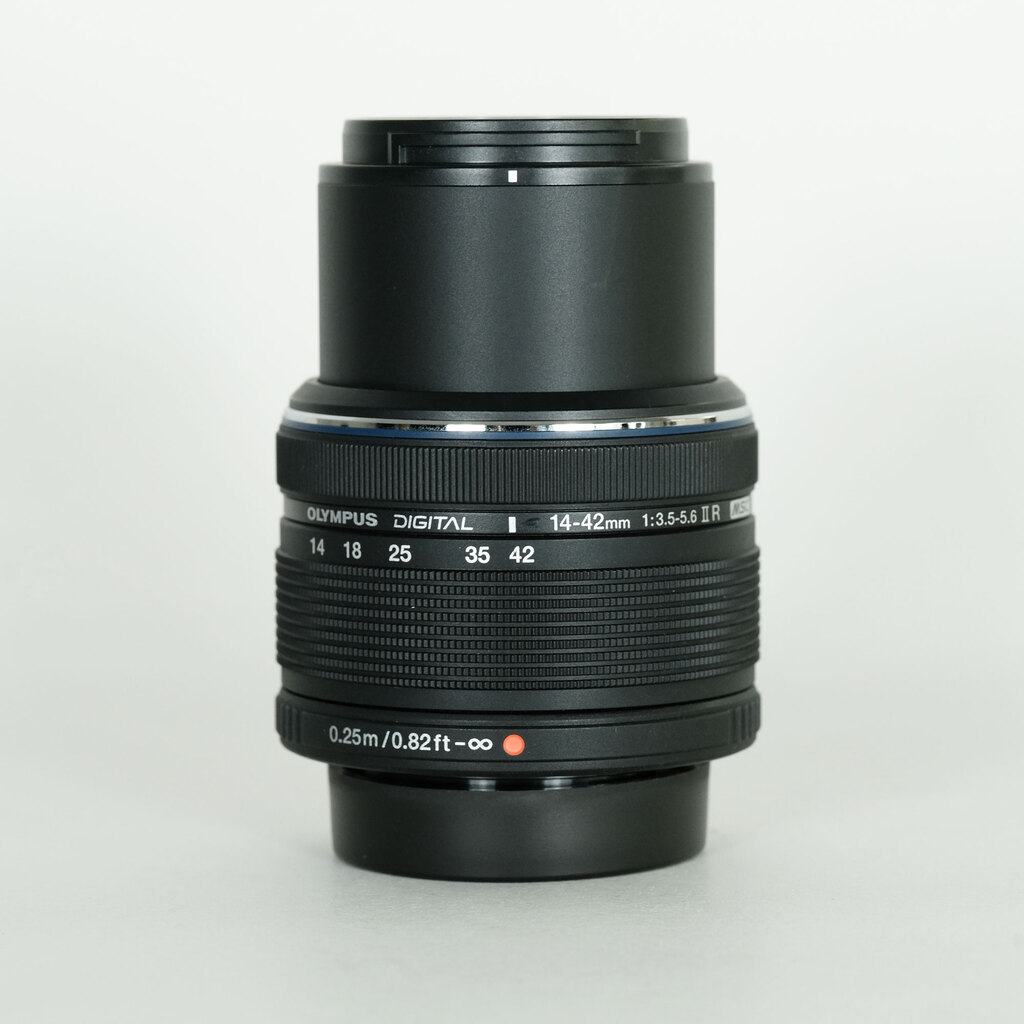 OLYMPUS M.ZUIKO DIGITAL 14-42mm F3.5-5.6IIR ブラックの出品