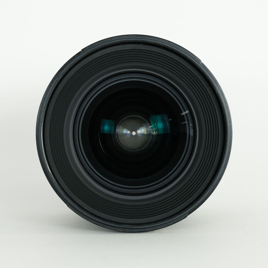 Nikon AF-S NIKKOR 24mm f/1.8G ED Nikon AF-S NIKKOR 24mm f/1.8G ED
