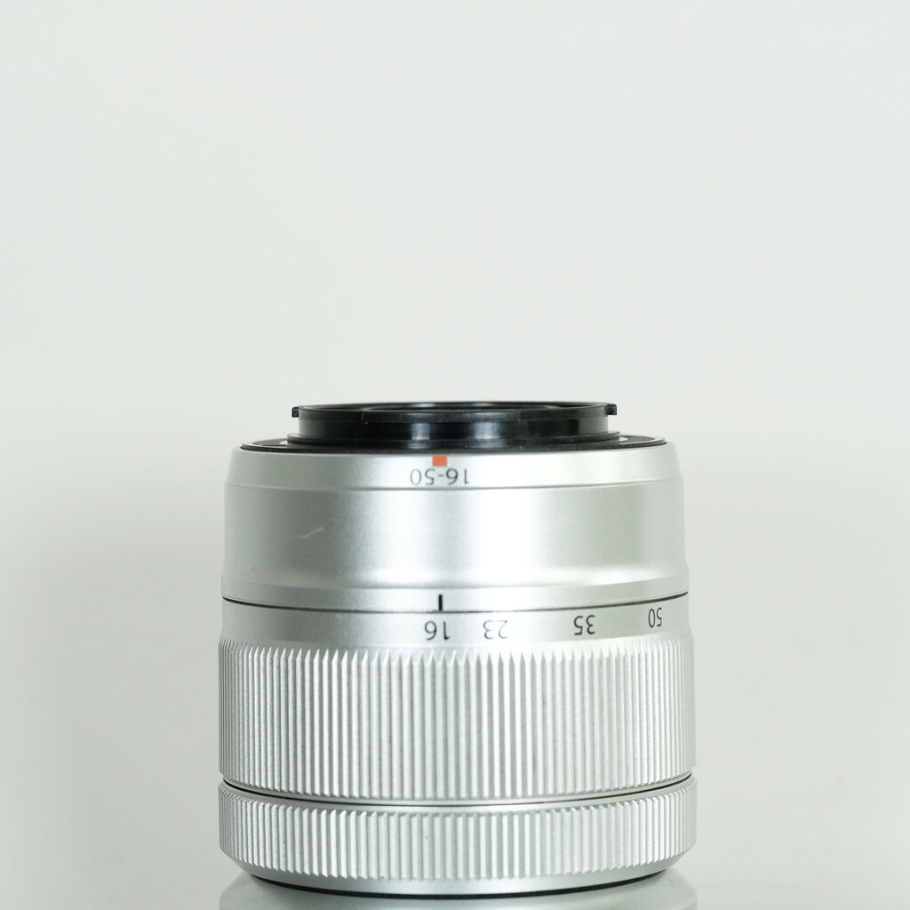 FUJIFILM フジノン XC16-50mm F3.5-5.6 OIS シルバー FUJIFILM フジノン XC16-50mm F3.5-5.6 OIS シルバー
