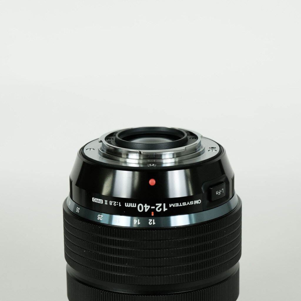 OLYMPUS M.ZUIKO DIGITAL ED 12-40mm F2.8 PRO II OLYMPUS M.ZUIKO DIGITAL ED 12-40mm F2.8 PRO II