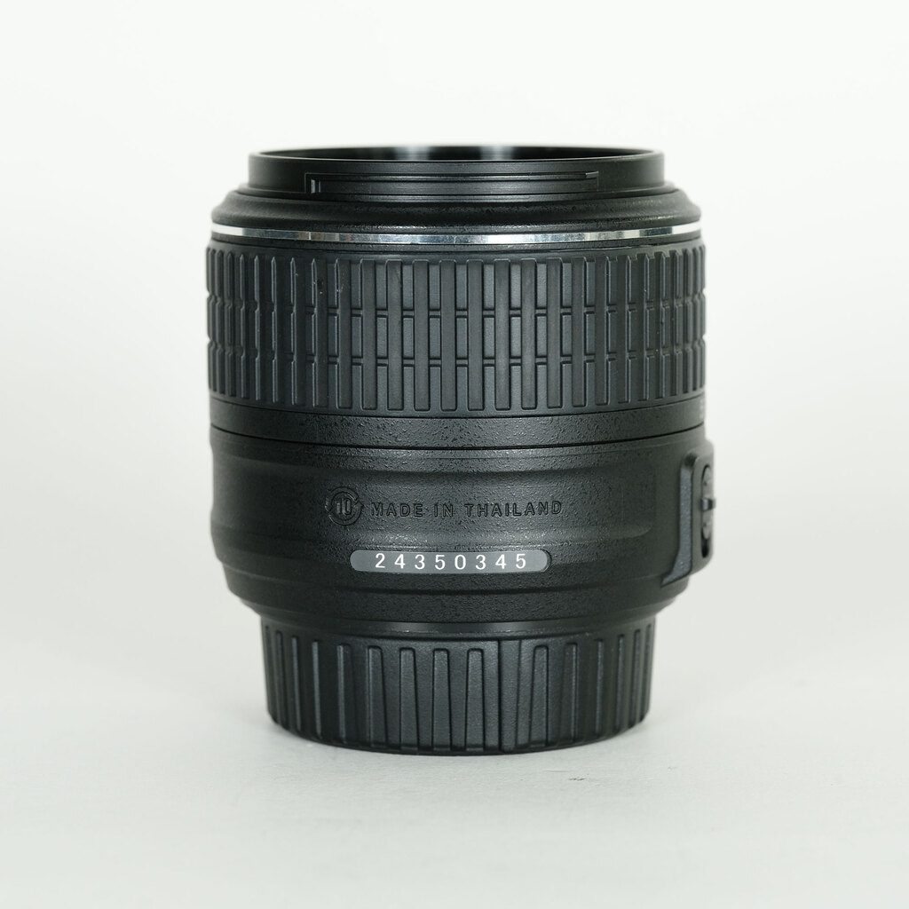 Nikon AF-S DX NIKKOR 18-55mm f3.5-5.6G VR II