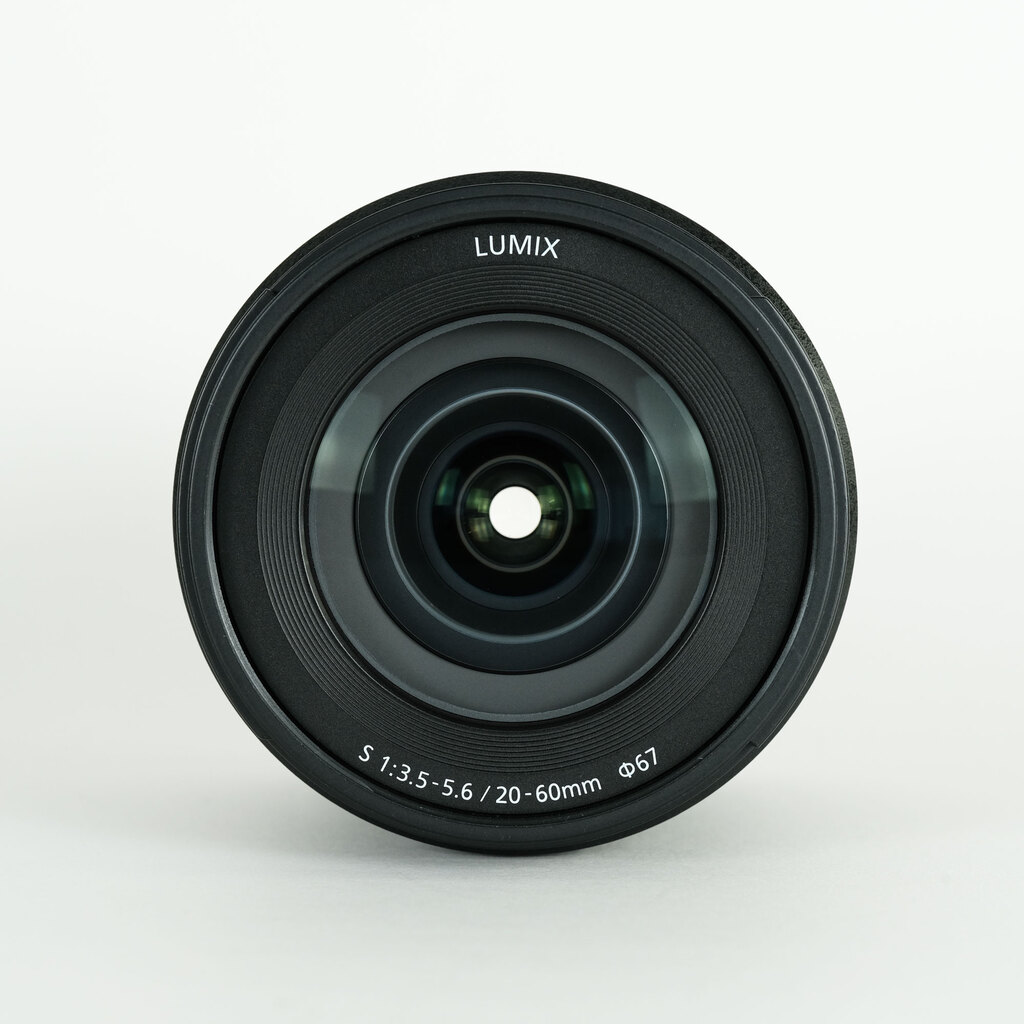 Panasonic LUMIX S 20-60mm F3.5-5.6 Panasonic LUMIX S 20-60mm F3.5-5.6