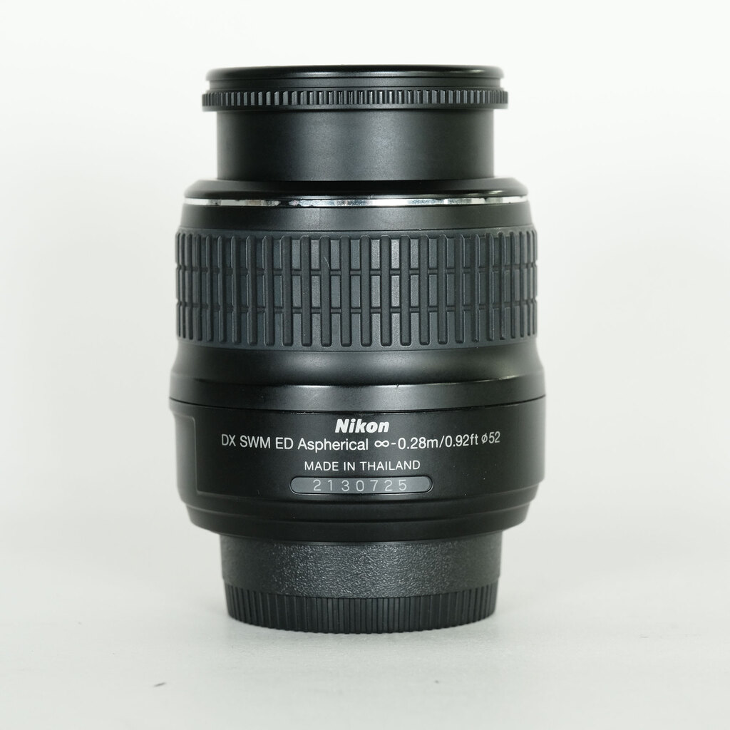 Nikon AF-S DX NIKKOR 18-55mm f3.5-5.6G VR II Nikon AF-S DX NIKKOR 18-55mm f3.5-5.6G VR II