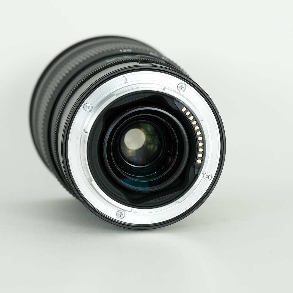 Nikon NIKKOR Z 24-120mm f/4 S Nikon NIKKOR Z 24-120mm f/4 S