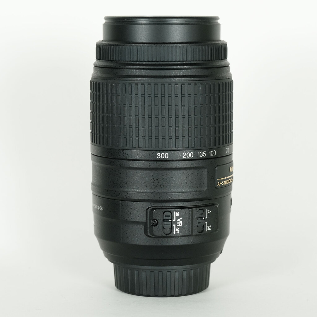 Nikon AF-S DX NIKKOR 55-300mm F4.5-5.6G ED VR Nikon AF-S DX NIKKOR 55-300mm F4.5-5.6G ED VR