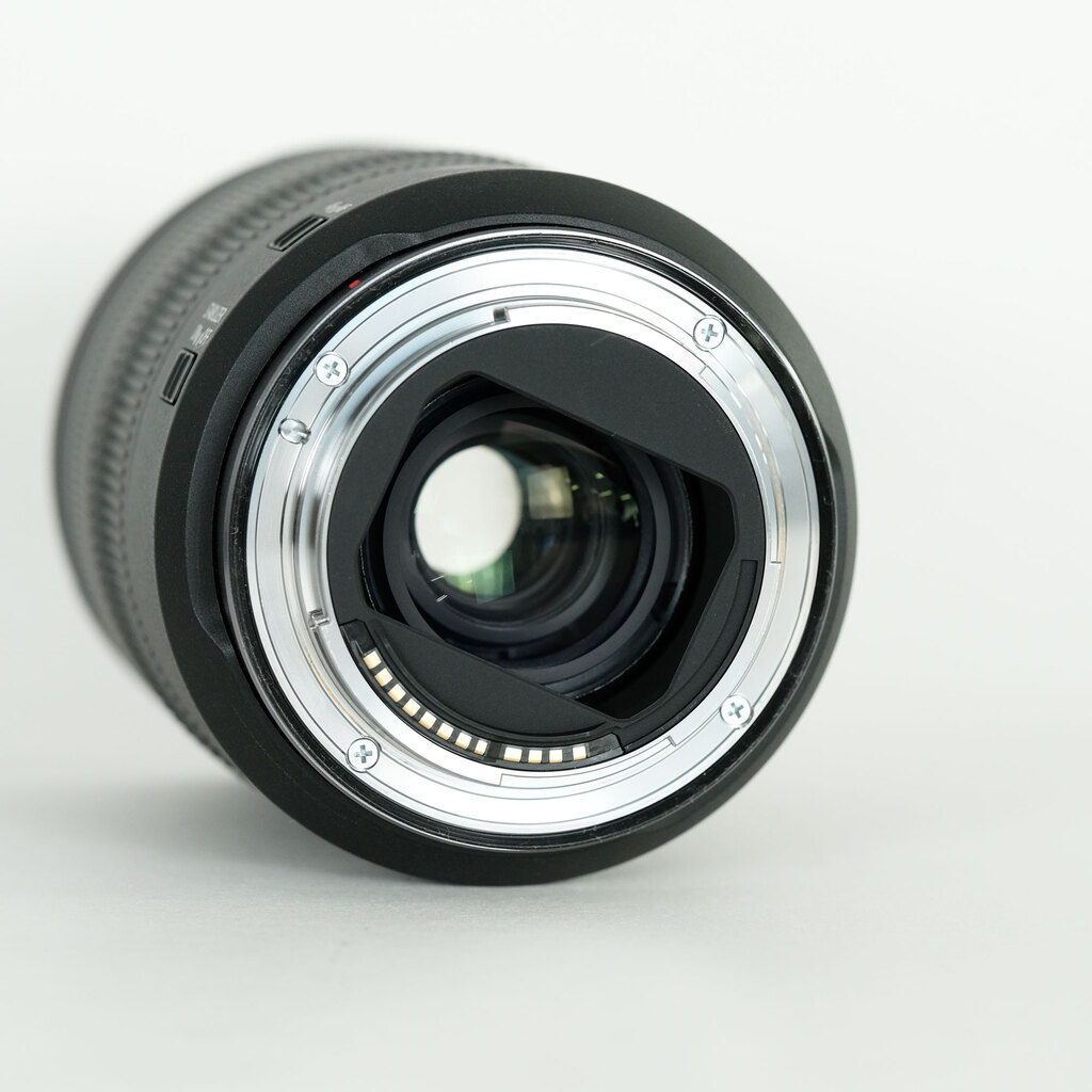 Canon RF24-105mm F4 L IS USM Canon RF24-105mm F4 L IS USM