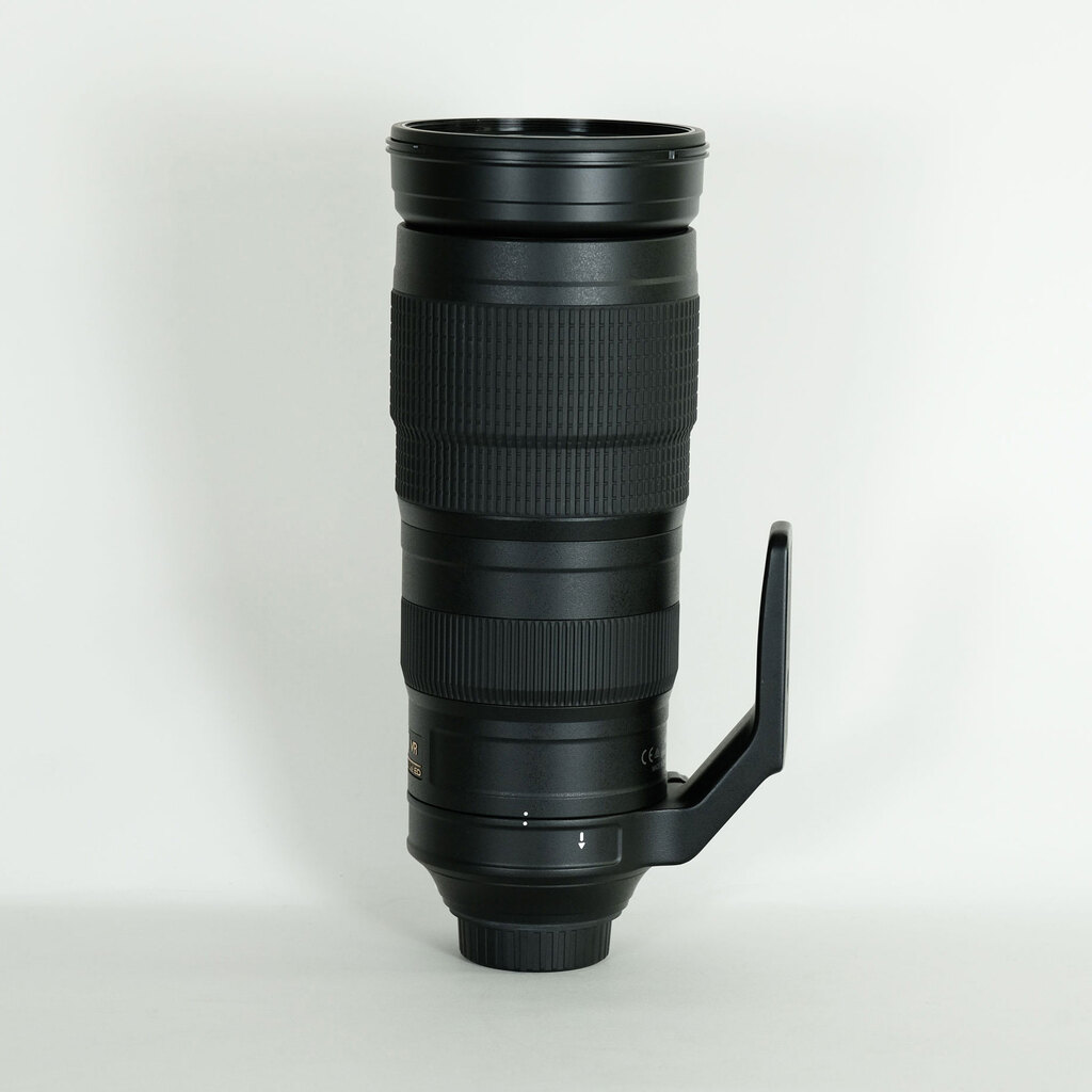 Nikon AF-S NIKKOR 200-500mm f/5.6E ED VR Nikon AF-S NIKKOR 200-500mm f/5.6E ED VR