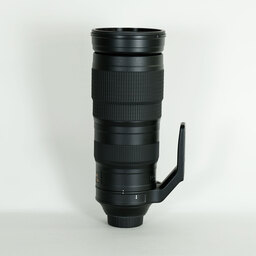 Nikon AF-S NIKKOR 200-500mm f/5.6E ED VR Nikon AF-S NIKKOR 200-500mm f/5.6E ED VR