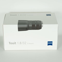 Carl Zeiss Touit 1.8/32 [フジフイルムX用]