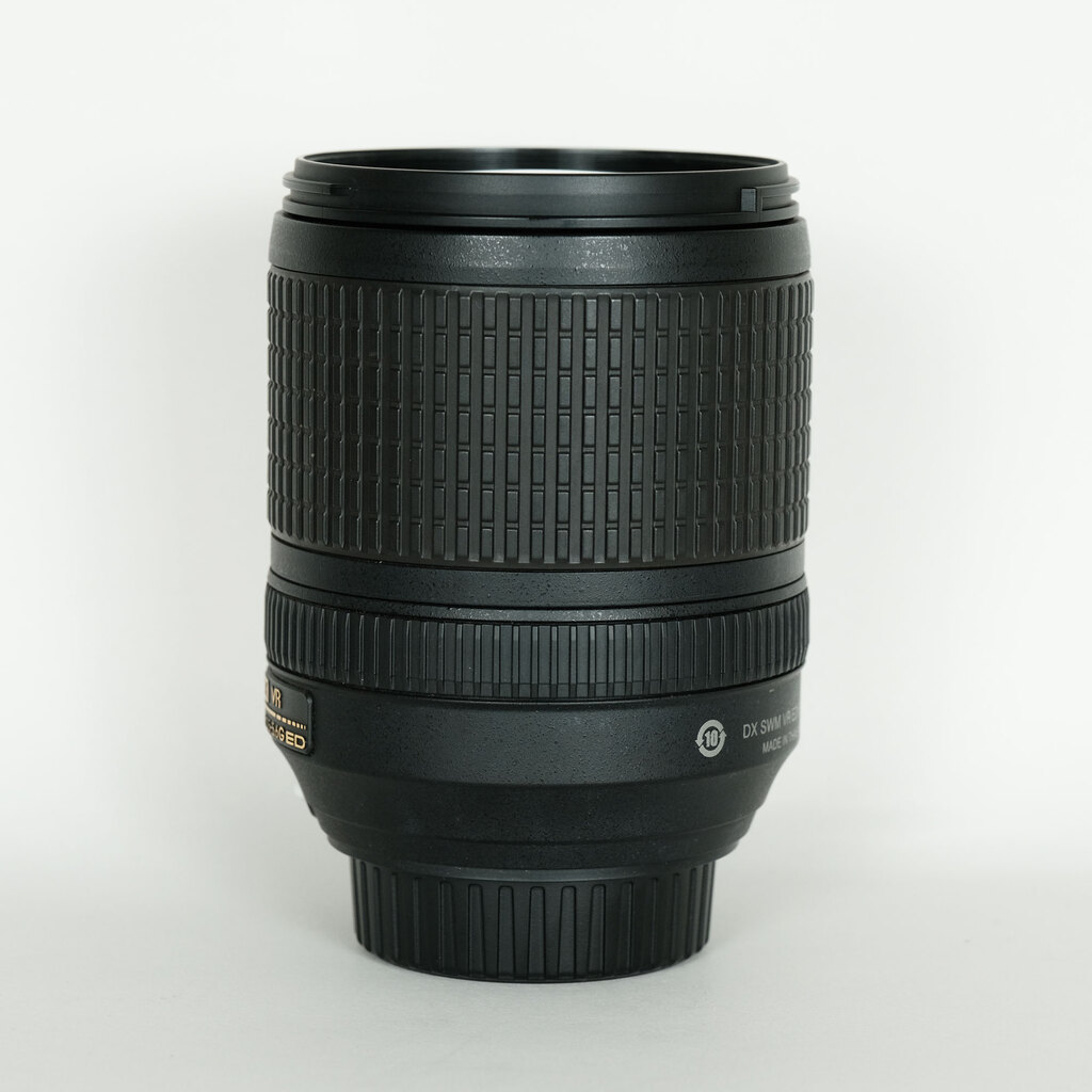 Nikon AF-S DX NIKKOR 18-140mm F3.5-5.6G ED VR Nikon AF-S DX NIKKOR 18-140mm F3.5-5.6G ED VR