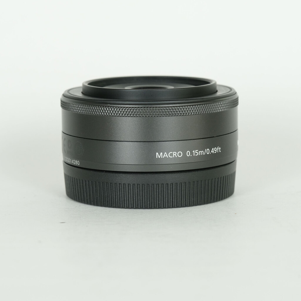 Canon EF-M22mm F2 STM Canon EF-M22mm F2 STM