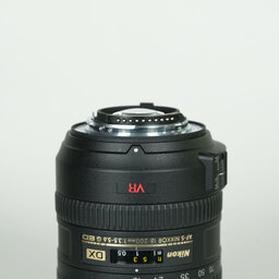 Nikon AF-S DX VR Zoom-Nikkor 18-200mm F3.5-5.6G IF-ED Nikon AF-S DX VR Zoom-Nikkor 18-200mm F3.5-5.6G IF-ED