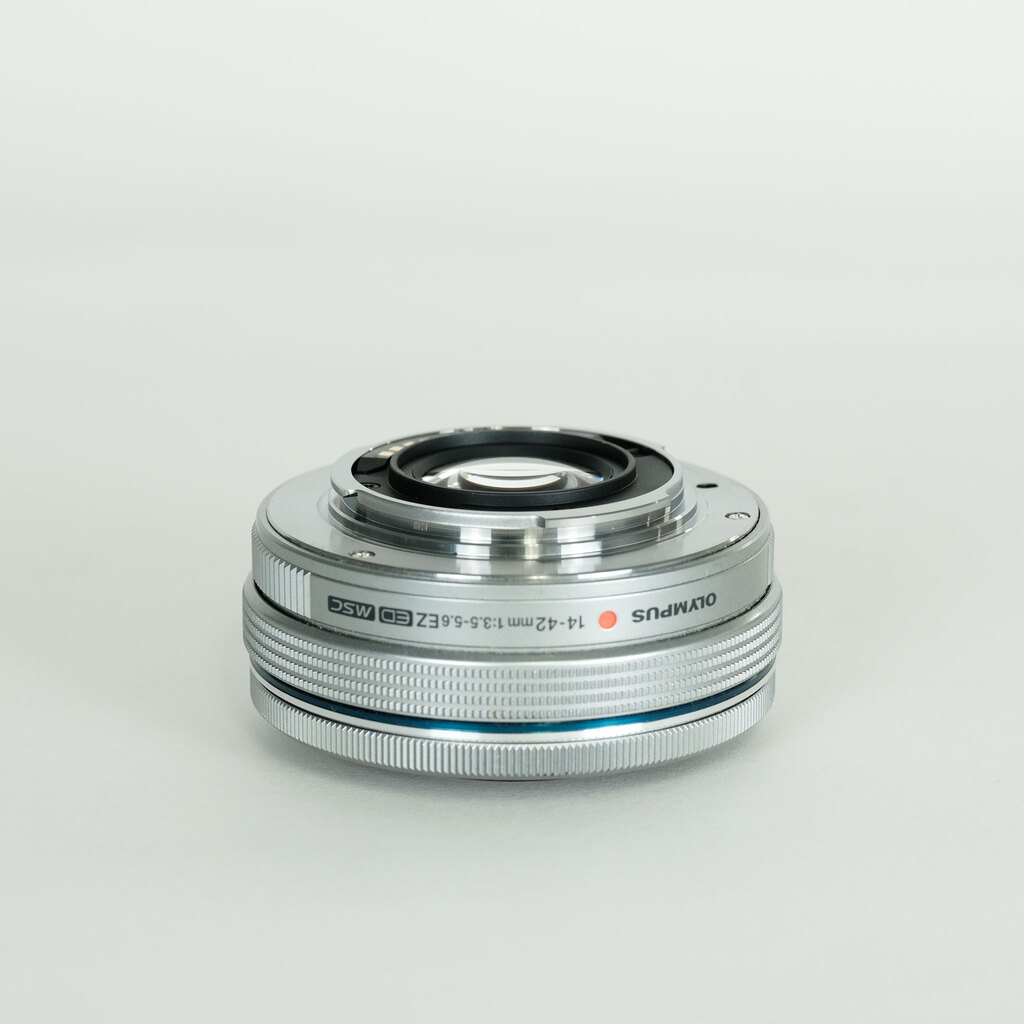 OLYMPUS M.ZUIKO DIGITAL ED 14-42mm F3.5-5.6 EZ シルバー