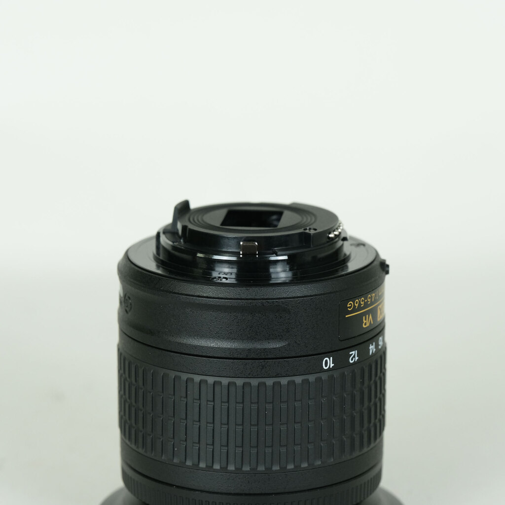 Nikon AF-P DX NIKKOR 10-20mm F4.5-5.6G VR Nikon AF-P DX NIKKOR 10-20mm F4.5-5.6G VR