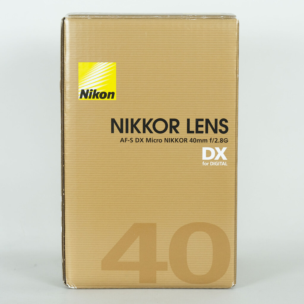 Nikon AF-S DX Micro NIKKOR 40mm f/2.8G Nikon AF-S DX Micro NIKKOR 40mm f/2.8G