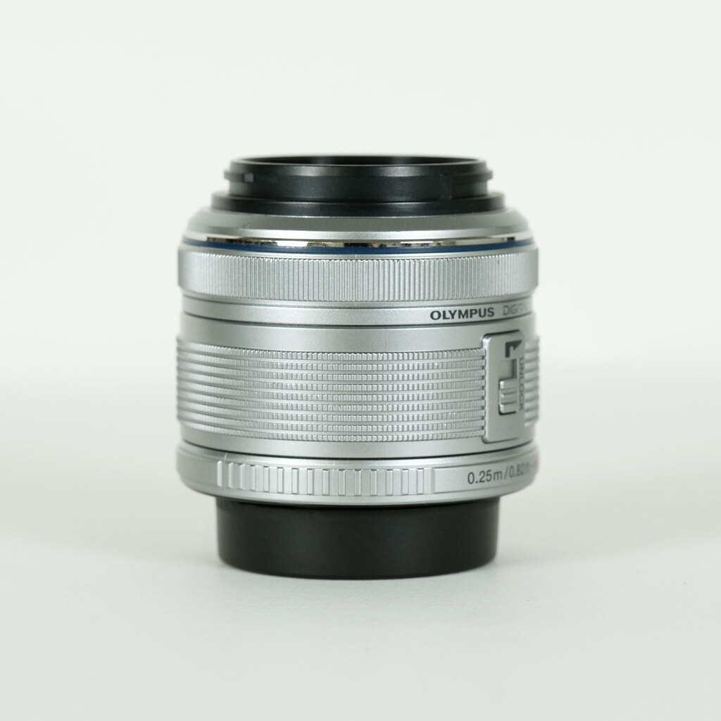 OLYMPUS M.ZUIKO DIGITAL 14-42mm F3.5-5.6IIR シルバーの出品