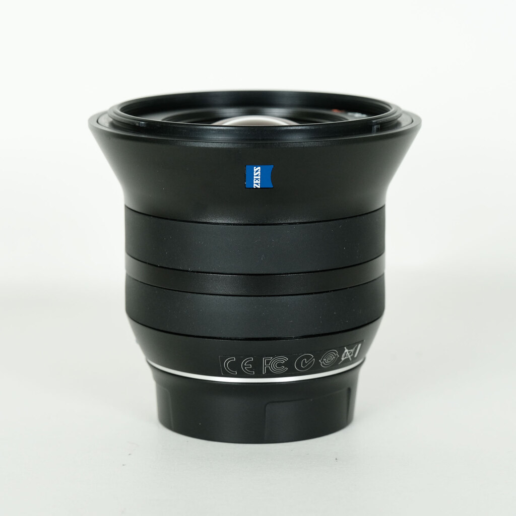 Carl Zeiss Touit 2.8/12 [フジフイルムX用]