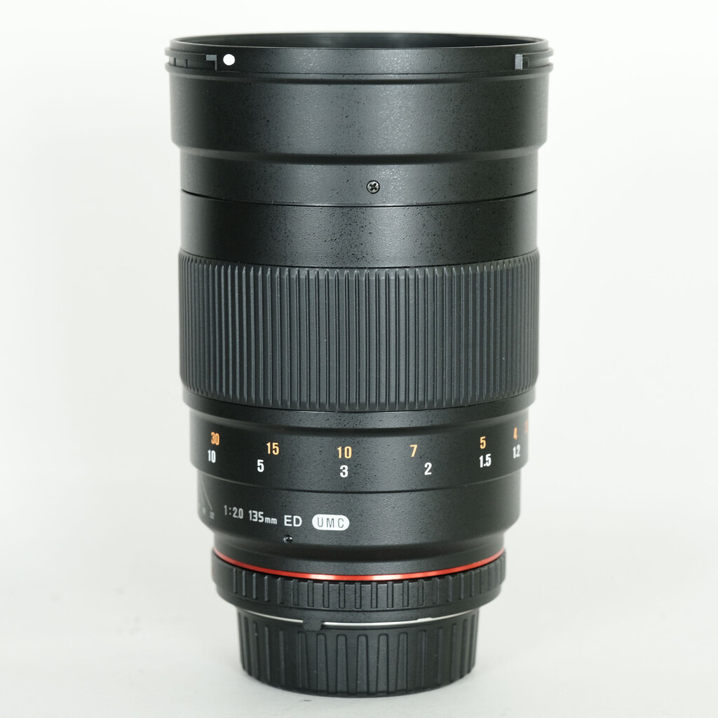 SAMYANG 135mm F2.0 (ニコンF用)CPU付