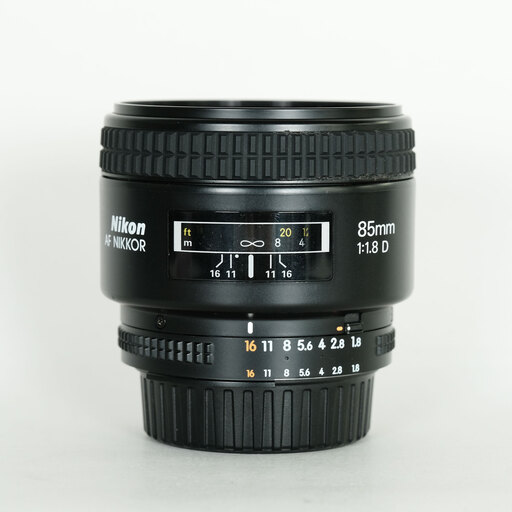 Nikon Ai AF Nikkor 85mm f/1.8D Nikon Ai AF Nikkor 85mm f/1.8D