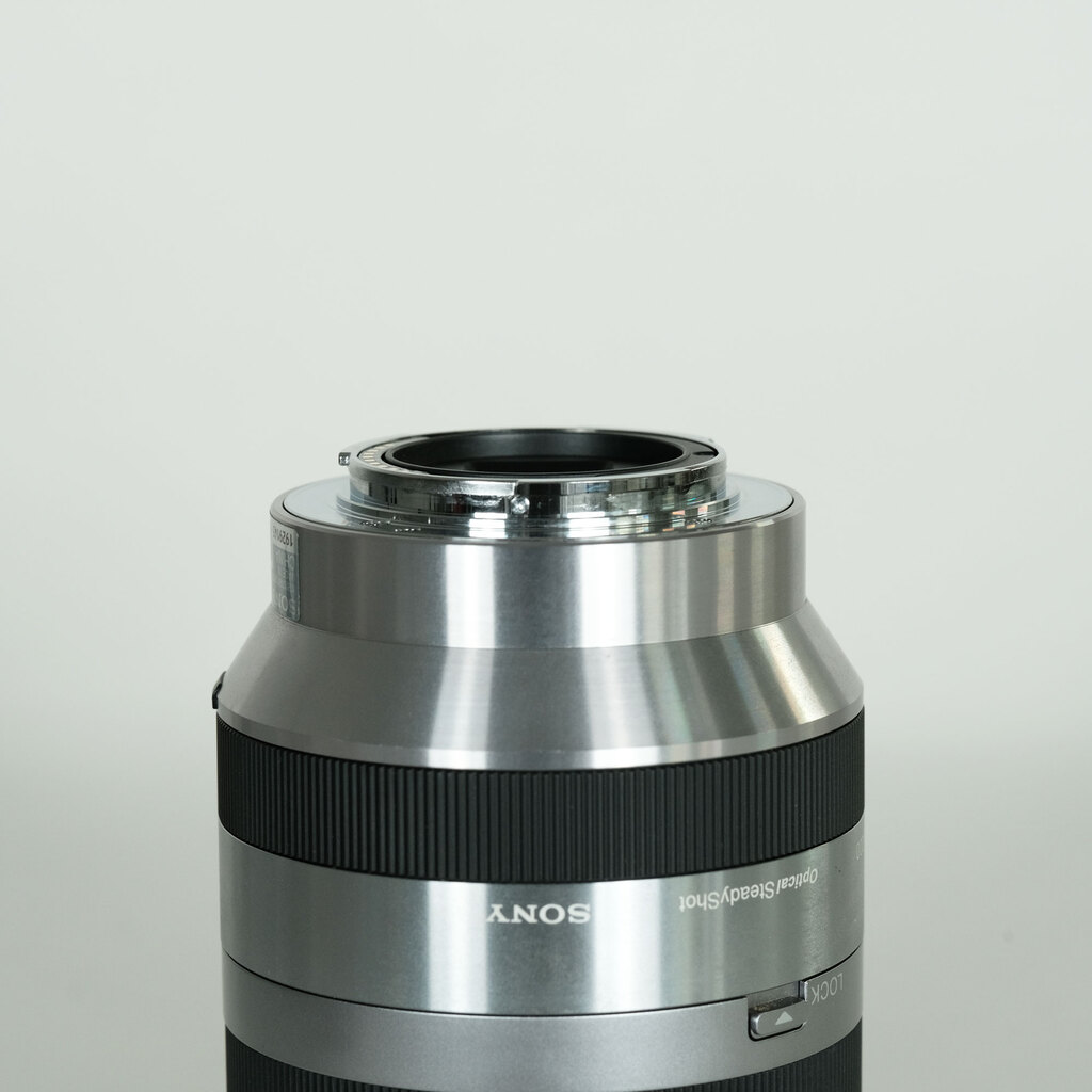 SONY E18-200mm F3.5-6.3 OSS SEL18200