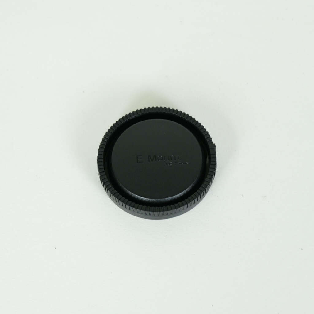 SONY E18-200mm F3.5-6.3 OSS SEL18200