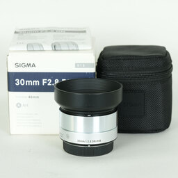 SIGMA A 30mm F2.8 DN (マイクロフォーサーズ用)シルバー SIGMA A 30mm F2.8 DN (マイクロフォーサーズ用)シルバー