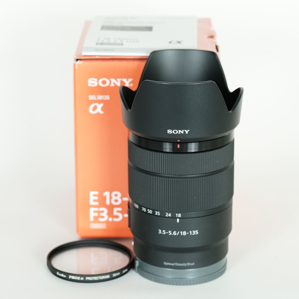SONY E 18-135mm F3.5-5.6 OSS SEL18135