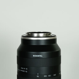 TAMRON 70-300mm F/4.5-6.3 Di III RXD (Model A047) [ソニーE用]