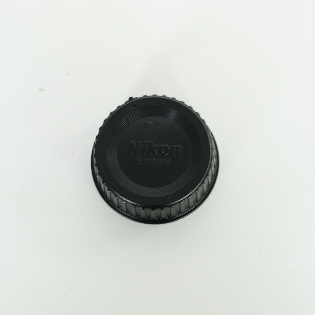 SAMYANG 135mm F2.0 (ニコンF用)CPU付