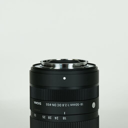 SIGMA 18-50mm F2.8 DC DN｜Contemporary [フジフイルムX用]