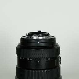 Nikon AF-S DX Zoom-Nikkor 17-55mm f/2.8G IF-ED