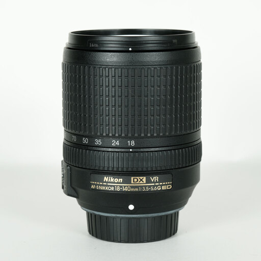 Nikon AF-S DX NIKKOR 18-140mm F3.5-5.6G ED VR Nikon AF-S DX NIKKOR 18-140mm F3.5-5.6G ED VR