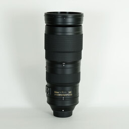 Nikon AF-S NIKKOR 200-500mm f/5.6E ED VR Nikon AF-S NIKKOR 200-500mm f/5.6E ED VR