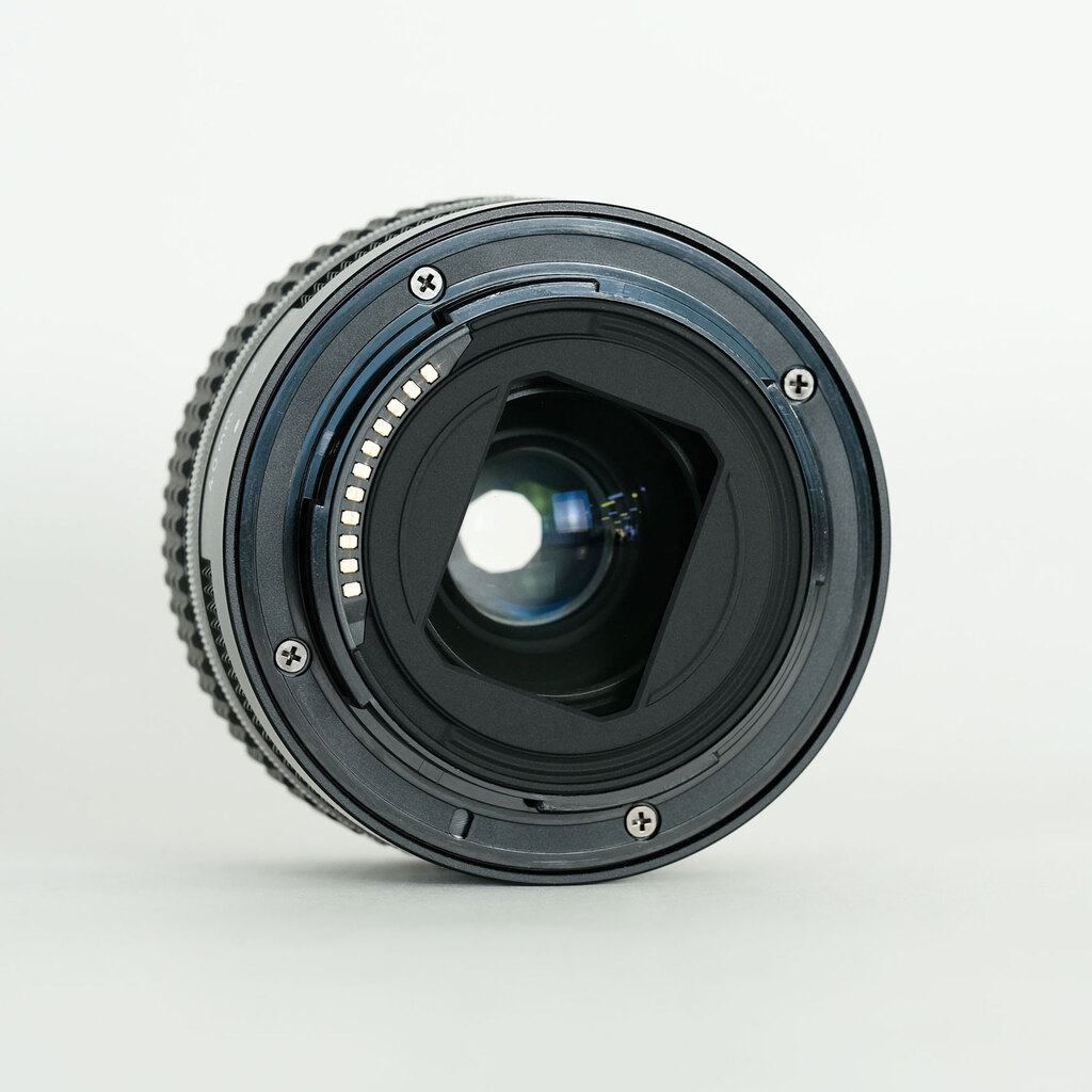Nikon NIKKOR Z 40mm f/2 Nikon NIKKOR Z 40mm f/2