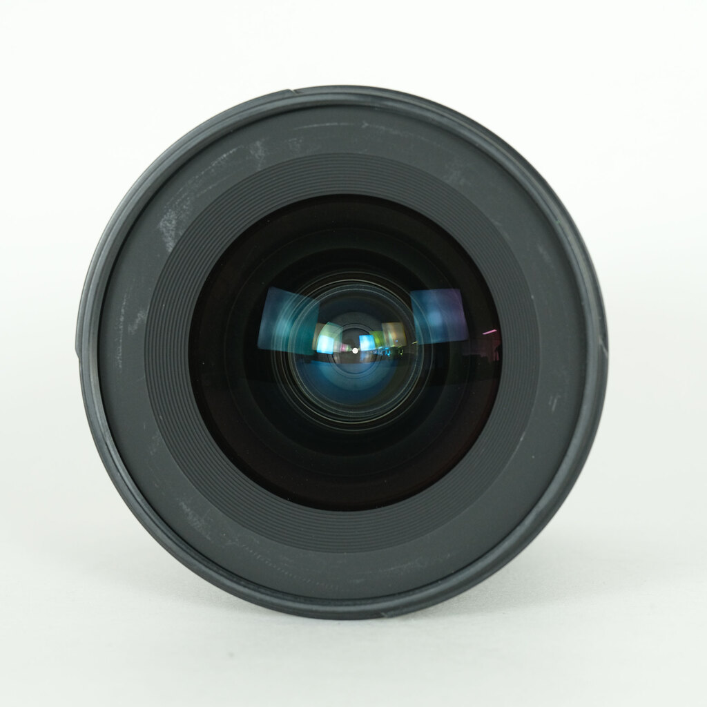 Nikon Ai AF Zoom-Nikkor 18-35mm F3.5-4.5D IF-ED Nikon Ai AF Zoom-Nikkor 18-35mm F3.5-4.5D IF-ED