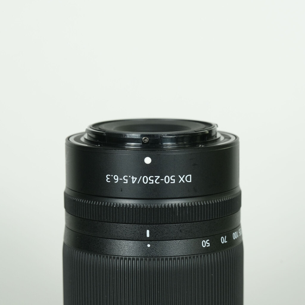 Nikon NIKKOR Z DX 50-250mm f/4.5-6.3 VR Nikon NIKKOR Z DX 50-250mm f/4.5-6.3 VR