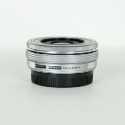 OLYMPUS M.ZUIKO DIGITAL ED 14-42mm F3.5-5.6 EZ シルバー OLYMPUS M.ZUIKO DIGITAL ED 14-42mm F3.5-5.6 EZ シルバー