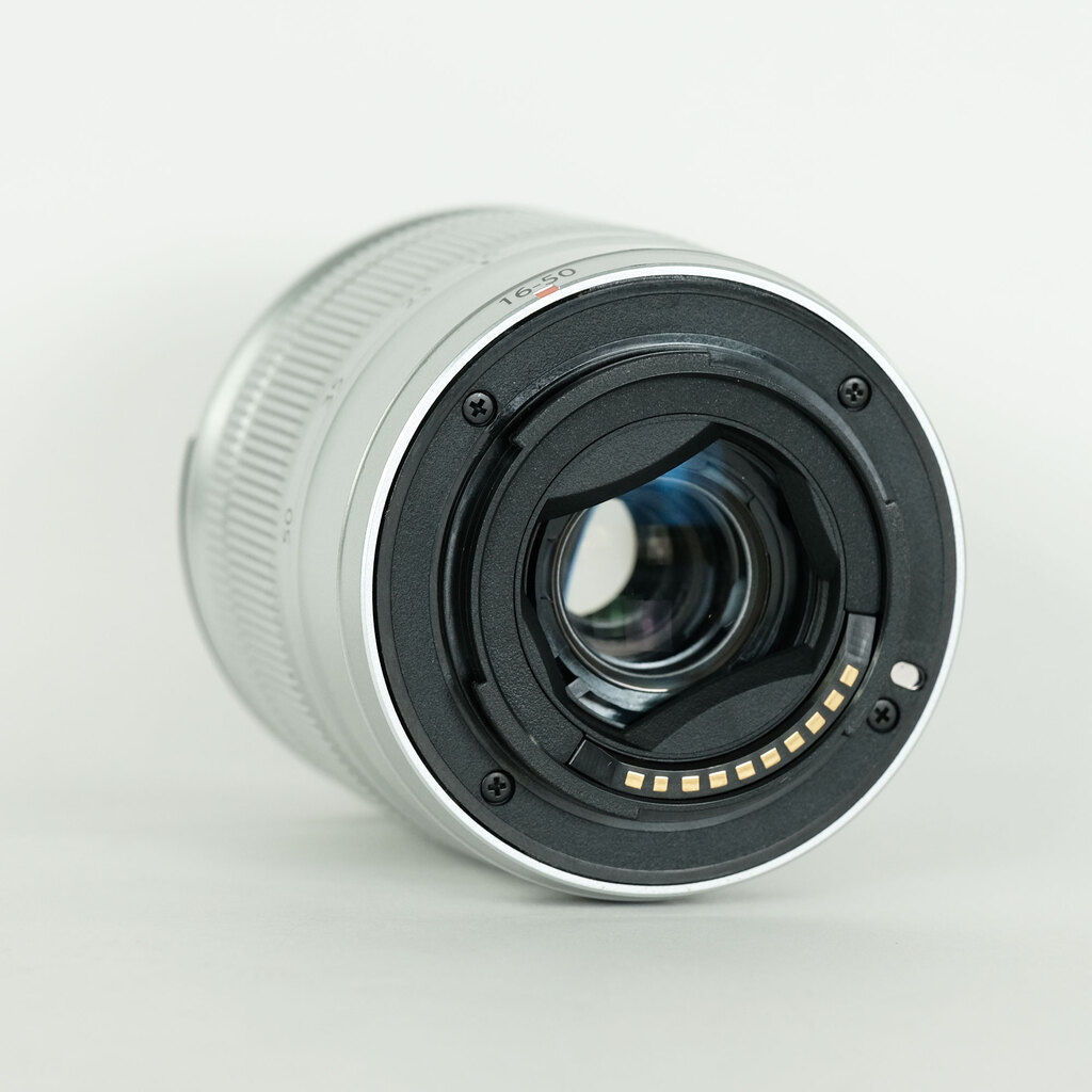 FUJIFILM フジノン XC16-50mm F3.5-5.6 OIS シルバー FUJIFILM フジノン XC16-50mm F3.5-5.6 OIS シルバー