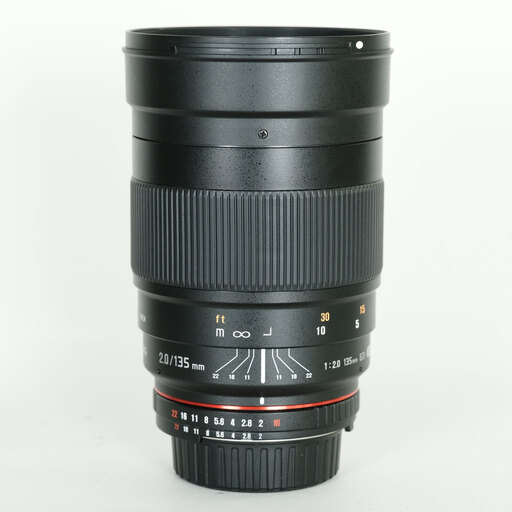 SAMYANG 135mm F2.0 (ニコンF用)CPU付 SAMYANG 135mm F2.0 (ニコンF用)CPU付