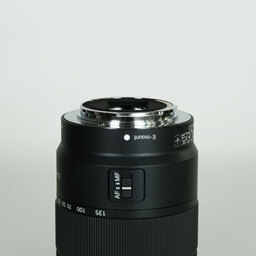 SONY E 18-135mm F3.5-5.6 OSS SEL18135