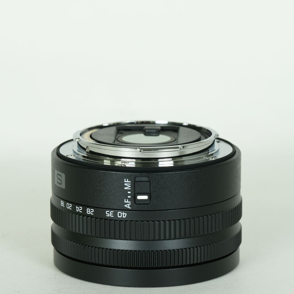 Panasonic LUMIX S 18-40mm F4.5-6.3 Panasonic LUMIX S 18-40mm F4.5-6.3