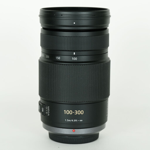 Panasonic LUMIX G VARIO 100-300mm / F4.0-5.6 / POWER O.I.S.