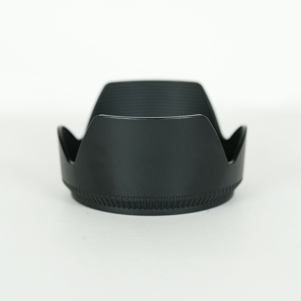 SIGMA 18-250mm F3.5-6.3 DC MACRO OS HSM (キヤノンEF用) SIGMA 18-250mm F3.5-6.3 DC MACRO OS HSM (キヤノンEF用)