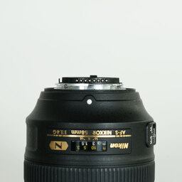 Nikon AF-S NIKKOR 58mm f/1.4G Nikon AF-S NIKKOR 58mm f/1.4G