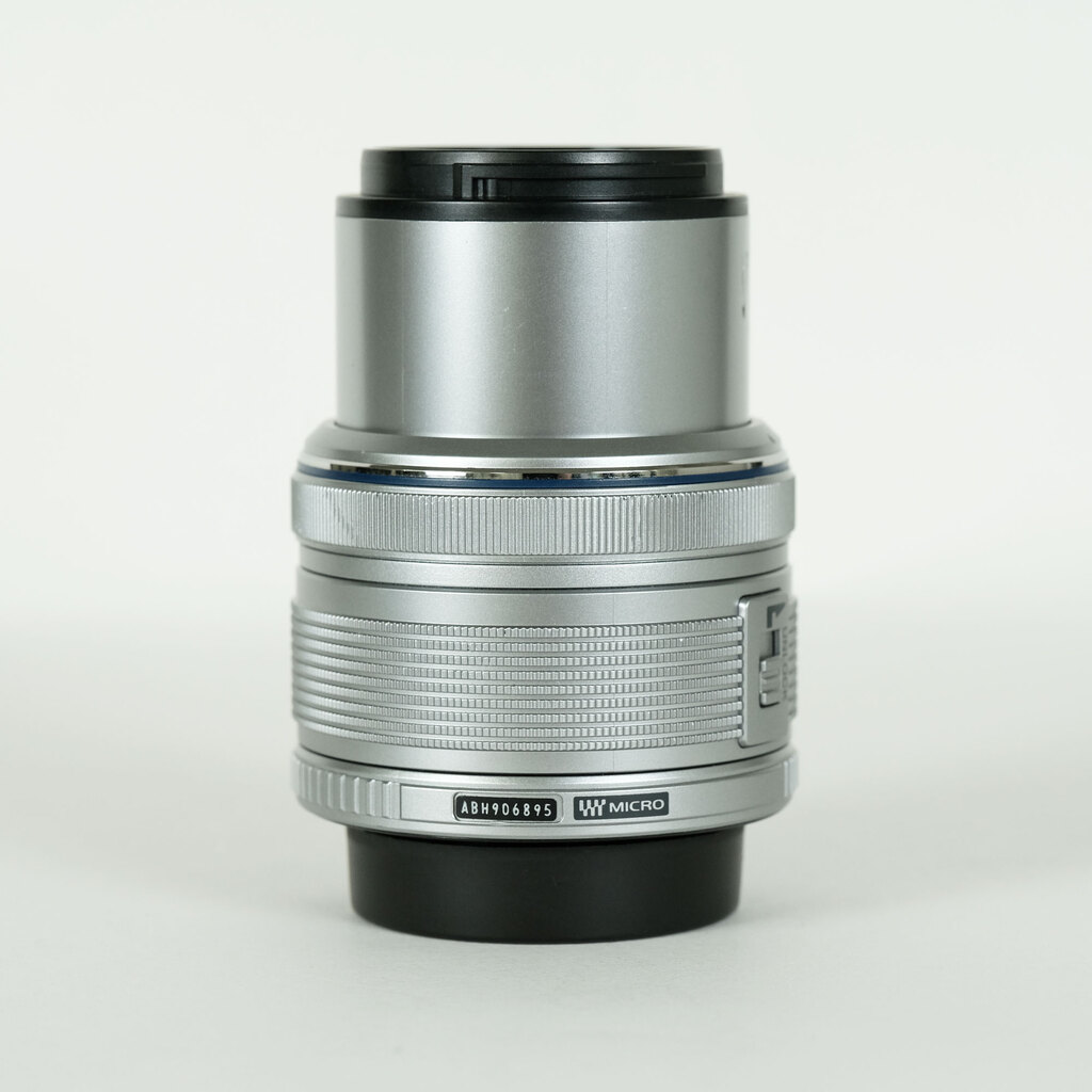 OLYMPUS M.ZUIKO DIGITAL 14-42mm F3.5-5.6IIR シルバーの出品