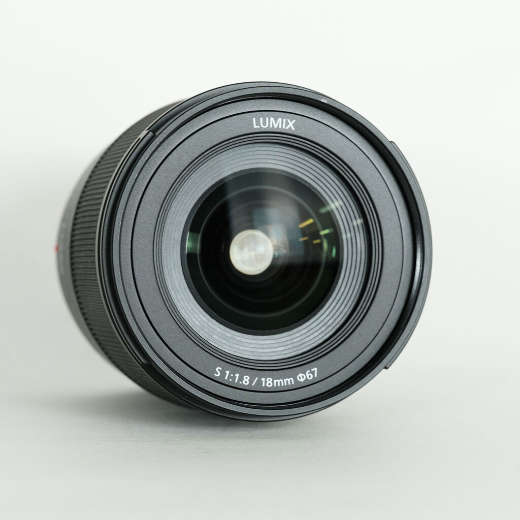 Panasonic LUMIX S 18mm F1.8 Panasonic LUMIX S 18mm F1.8