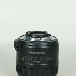 Nikon AF-S DX Micro NIKKOR 40mm f/2.8G Nikon AF-S DX Micro NIKKOR 40mm f/2.8G